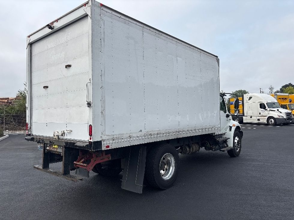 Medium Duty Box Truck-Light and Medium Duty Trucks-International-2020-MV607-Everett-WA-234,452\n\t\tmiles-$ 32,250 - Image 13