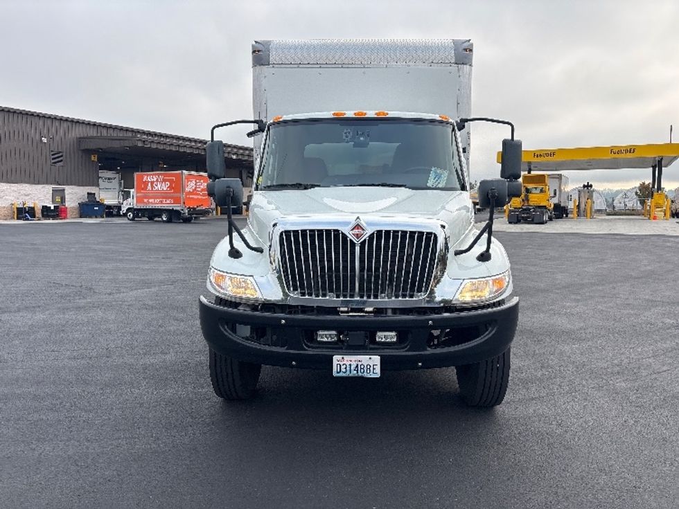 Medium Duty Box Truck-Light and Medium Duty Trucks-International-2020-MV607-Everett-WA-234,452\n\t\tmiles-$ 32,250 - Image 2