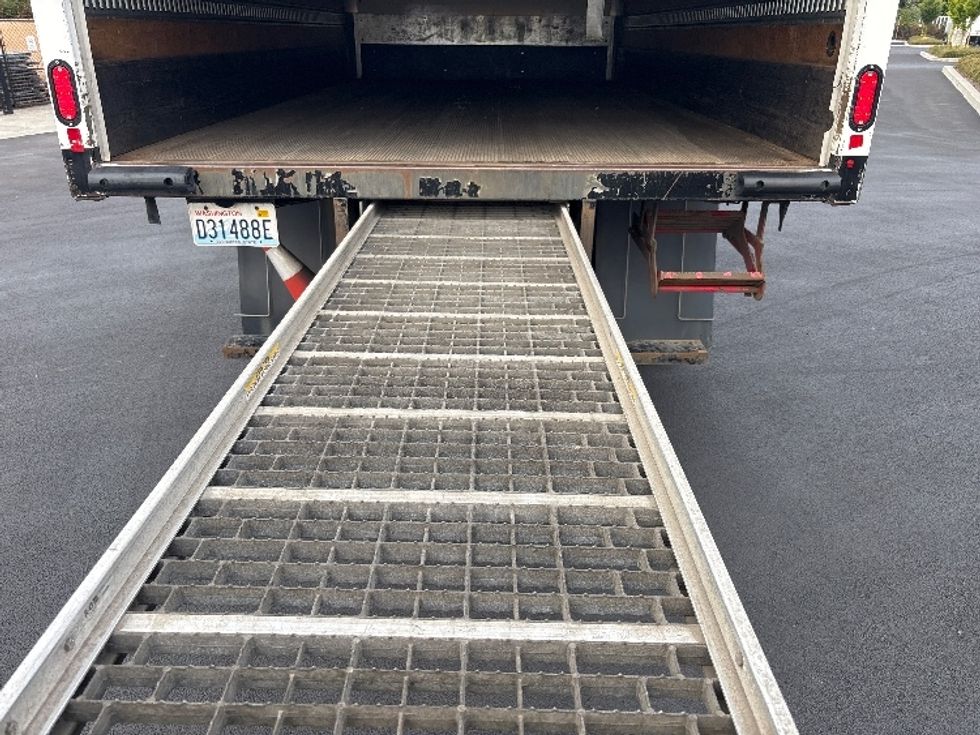 Medium Duty Box Truck-Light and Medium Duty Trucks-International-2020-MV607-Everett-WA-234,452\n\t\tmiles-$ 32,250 - Image 9