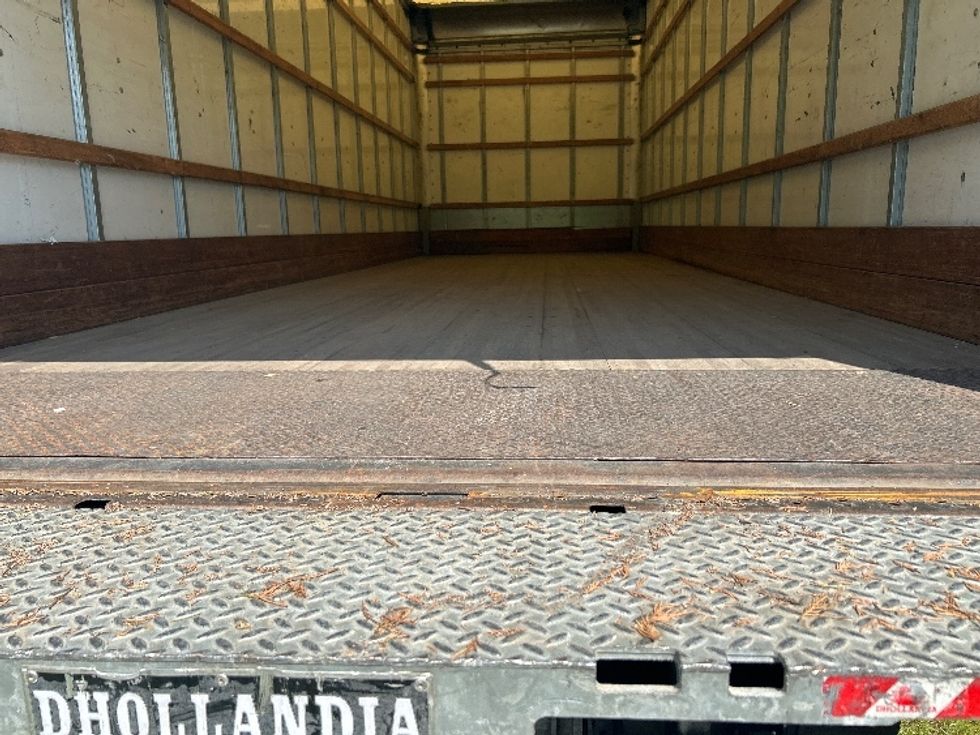 Medium Duty Box Truck-Light and Medium Duty Trucks-International-2020-MV607-Fayetteville-NC-191,491\n\t\tmiles-$ 53,250 - Image 10