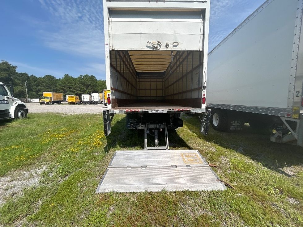 Medium Duty Box Truck-Light and Medium Duty Trucks-International-2020-MV607-Fayetteville-NC-191,491\n\t\tmiles-$ 53,250 - Image 9