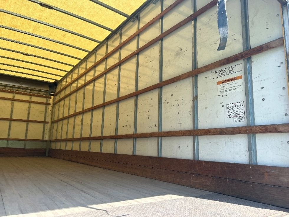 Medium Duty Box Truck-Light and Medium Duty Trucks-International-2020-MV607-Fayetteville-NC-191,491\n\t\tmiles-$ 53,250 - Image 12