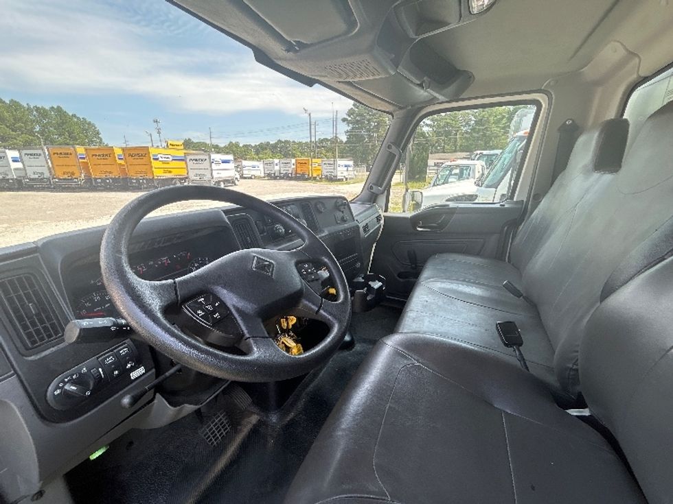 Medium Duty Box Truck-Light and Medium Duty Trucks-International-2020-MV607-Fayetteville-NC-191,491\n\t\tmiles-$ 53,250 - Image 17