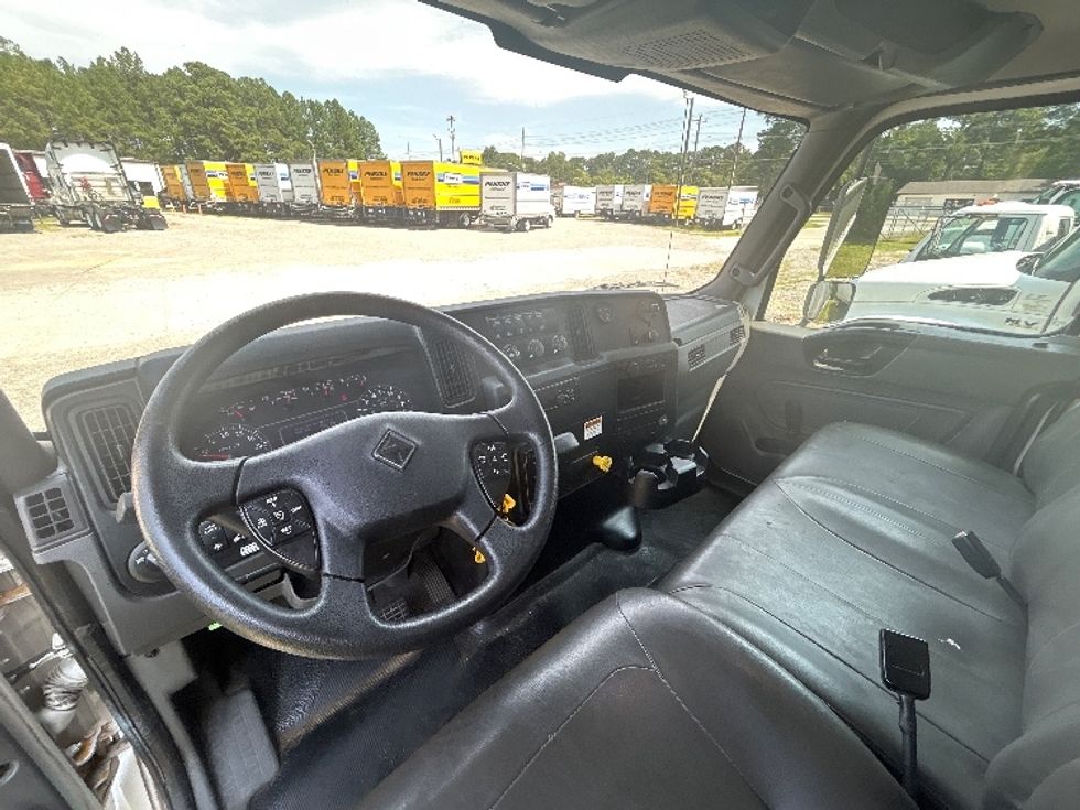 Medium Duty Box Truck-Light and Medium Duty Trucks-International-2020-MV607-Fayetteville-NC-191,491\n\t\tmiles-$ 53,250 - Image 18
