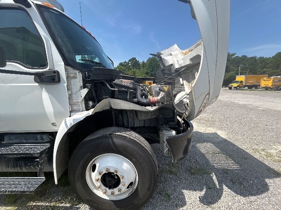 Medium Duty Box Truck-Light and Medium Duty Trucks-International-2020-MV607-Fayetteville-NC-191,491\n\t\tmiles-$ 53,250 - Image 23
