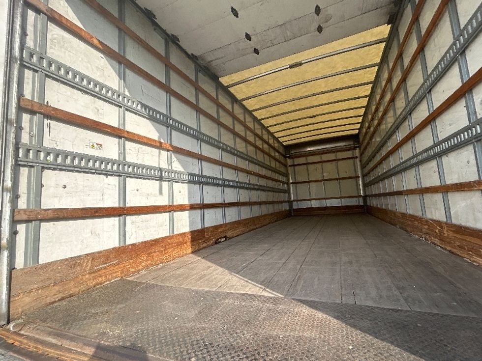 Medium Duty Box Truck-Light and Medium Duty Trucks-International-2020-MV607-Fayetteville-NC-217,143\n\t\tmiles-$ 49,250 - Image 11