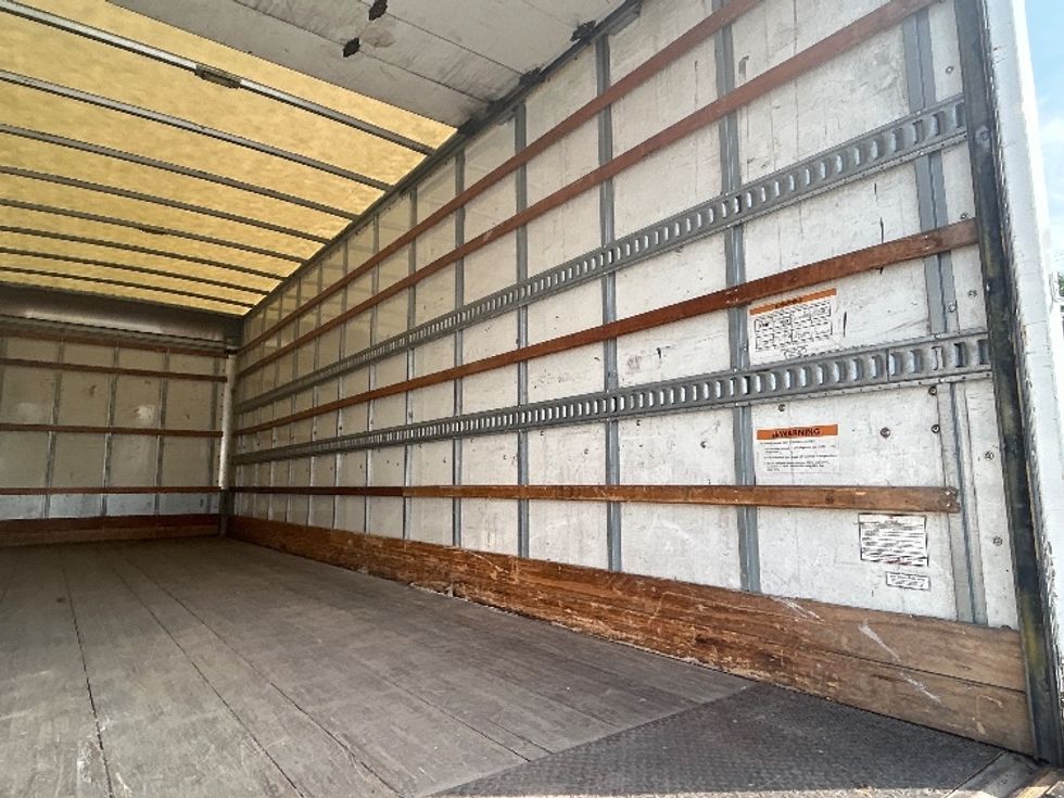 Medium Duty Box Truck-Light and Medium Duty Trucks-International-2020-MV607-Fayetteville-NC-217,143\n\t\tmiles-$ 49,250 - Image 12