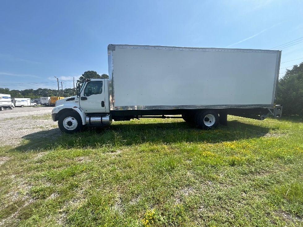 Medium Duty Box Truck-Light and Medium Duty Trucks-International-2020-MV607-Fayetteville-NC-228,858\n\t\tmiles-$ 47,250 - Image 4