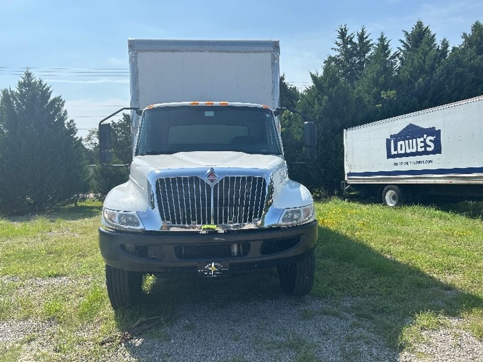 Medium Duty Box Truck-Light and Medium Duty Trucks-International-2020-MV607-Fayetteville-NC-228,858\n\t\tmiles-$ 47,250 - Image 2