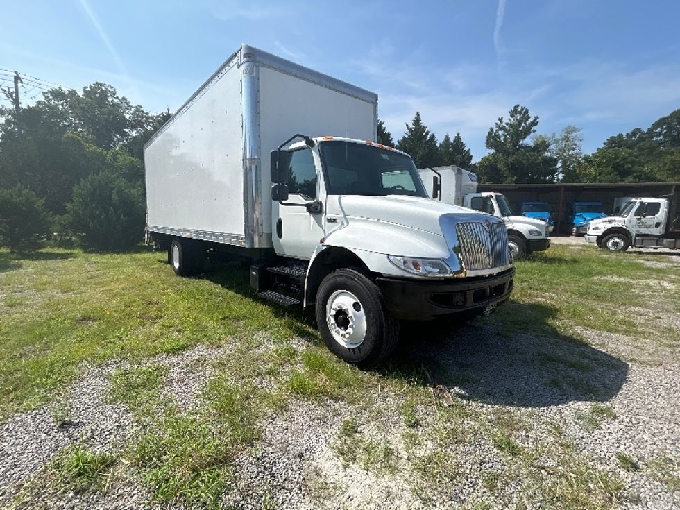 Medium Duty Box Truck-Light and Medium Duty Trucks-International-2020-MV607-Fayetteville-NC-228,858\n\t\tmiles-$ 47,250 - Image 1
