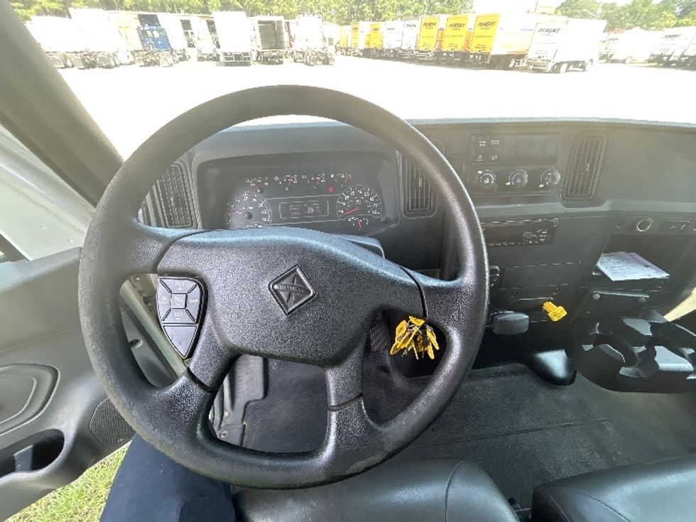 Medium Duty Box Truck-Light and Medium Duty Trucks-International-2020-MV607-Fayetteville-NC-228,858\n\t\tmiles-$ 47,250 - Image 18