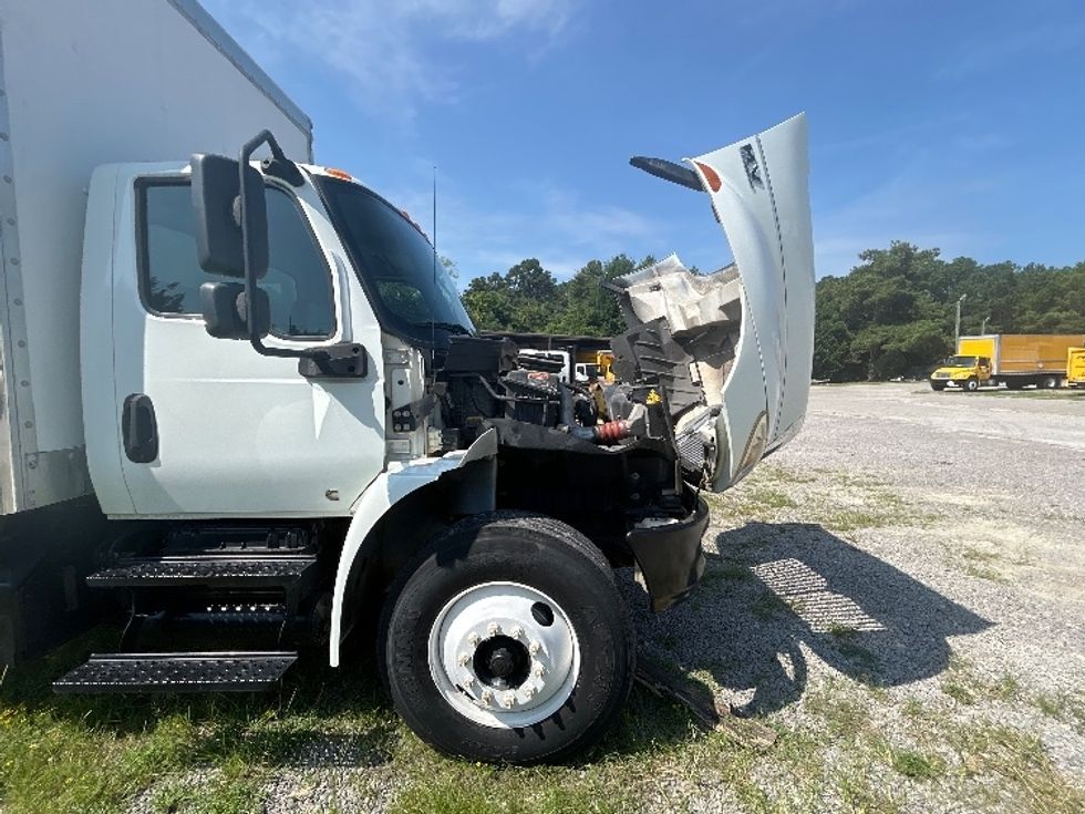 Medium Duty Box Truck-Light and Medium Duty Trucks-International-2020-MV607-Fayetteville-NC-228,858\n\t\tmiles-$ 47,250 - Image 23