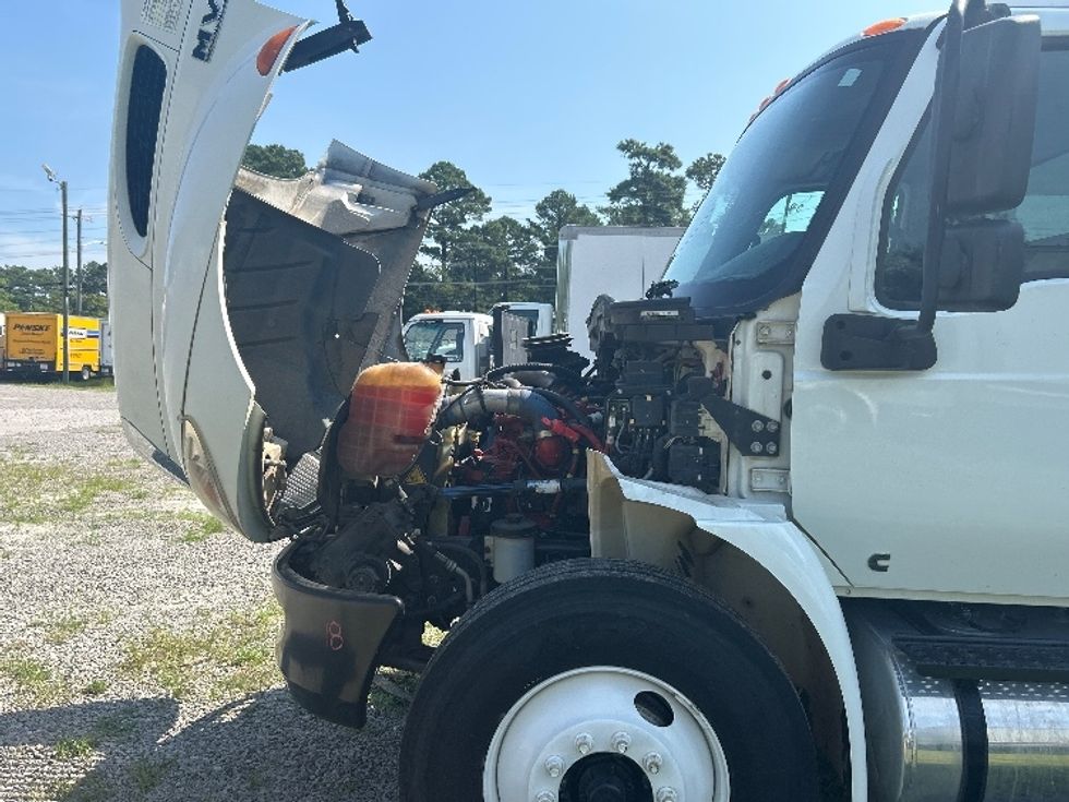 Medium Duty Box Truck-Light and Medium Duty Trucks-International-2020-MV607-Fayetteville-NC-228,858\n\t\tmiles-$ 47,250 - Image 24