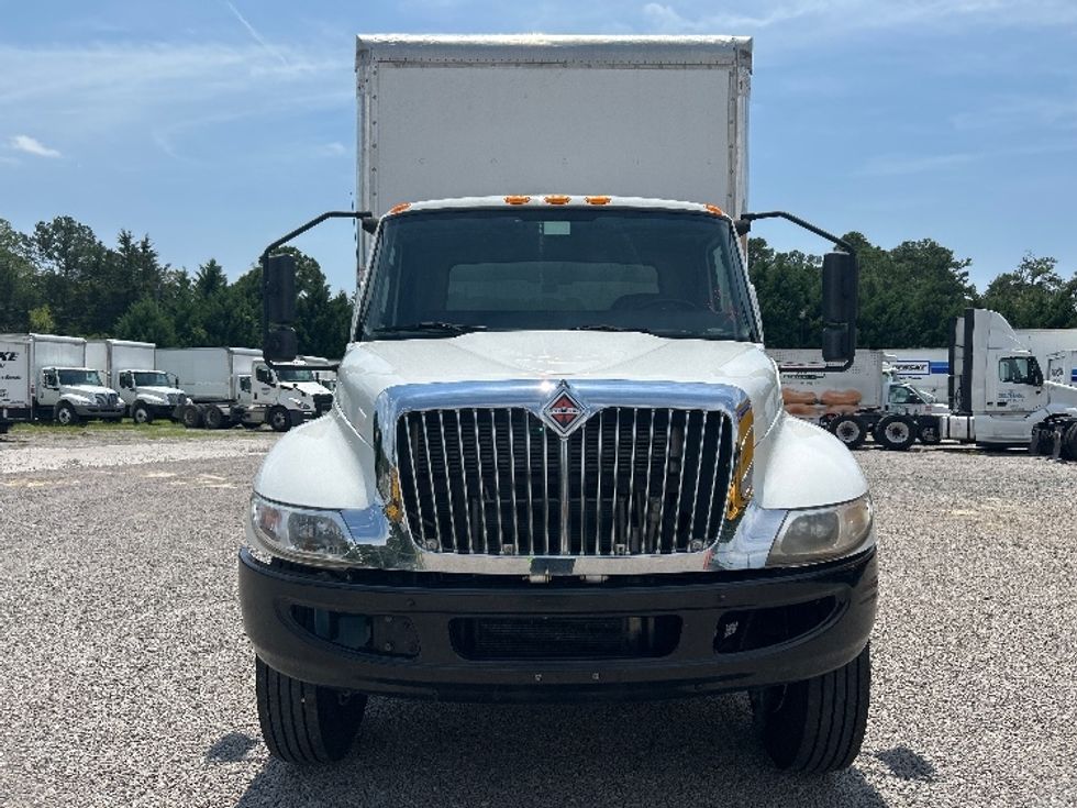 Medium Duty Box Truck-Light and Medium Duty Trucks-International-2020-MV607-Fayetteville-NC-228,884\n\t\tmiles-$ 41,250 - Image 2