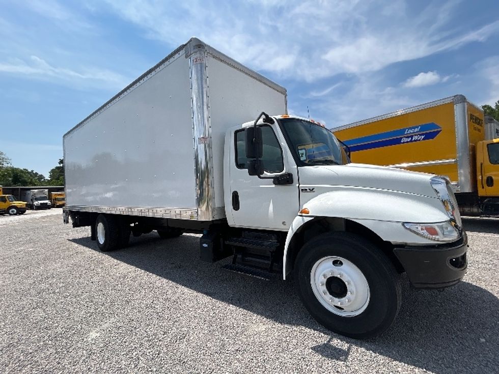 Medium Duty Box Truck-Light and Medium Duty Trucks-International-2020-MV607-Fayetteville-NC-228,884\n\t\tmiles-$ 41,250 - Image 1