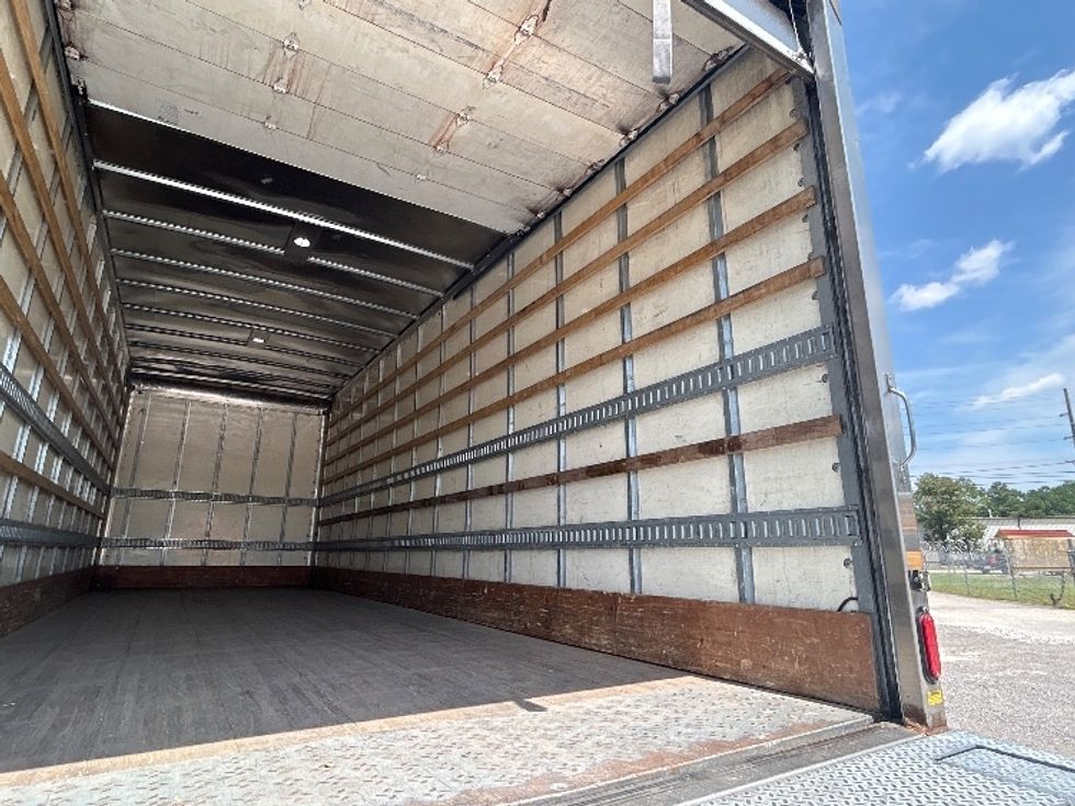 Medium Duty Box Truck-Light and Medium Duty Trucks-International-2020-MV607-Fayetteville-NC-228,884\n\t\tmiles-$ 41,250 - Image 12
