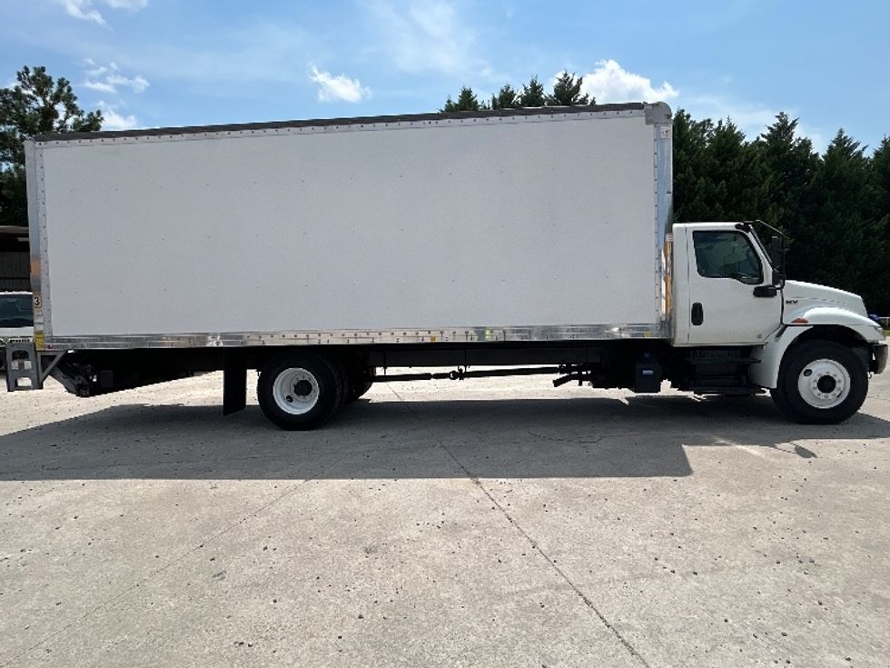 Medium Duty Box Truck-Light and Medium Duty Trucks-International-2020-MV607-Fayetteville-NC-228,884\n\t\tmiles-$ 41,250 - Image 15