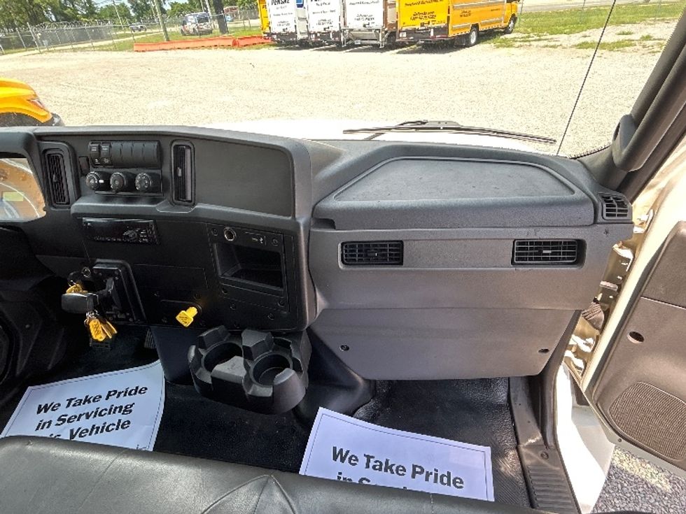 Medium Duty Box Truck-Light and Medium Duty Trucks-International-2020-MV607-Fayetteville-NC-228,884\n\t\tmiles-$ 41,250 - Image 21
