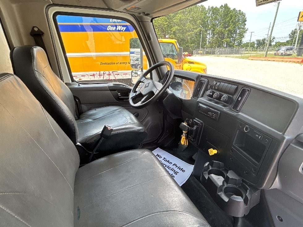 Medium Duty Box Truck-Light and Medium Duty Trucks-International-2020-MV607-Fayetteville-NC-228,884\n\t\tmiles-$ 41,250 - Image 22