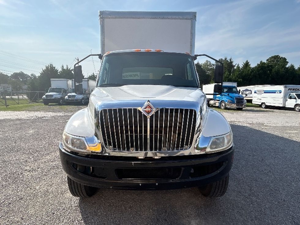 Medium Duty Box Truck-Light and Medium Duty Trucks-International-2020-MV607-Fayetteville-NC-252,346\n\t\tmiles-$ 43,000 - Image 2