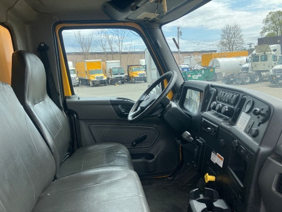 Medium Duty Box Truck-Light and Medium Duty Trucks-International-2020-MV607-Fitchburg-MA-161,709\n\t\tmiles-$ 37,000 - Image 22