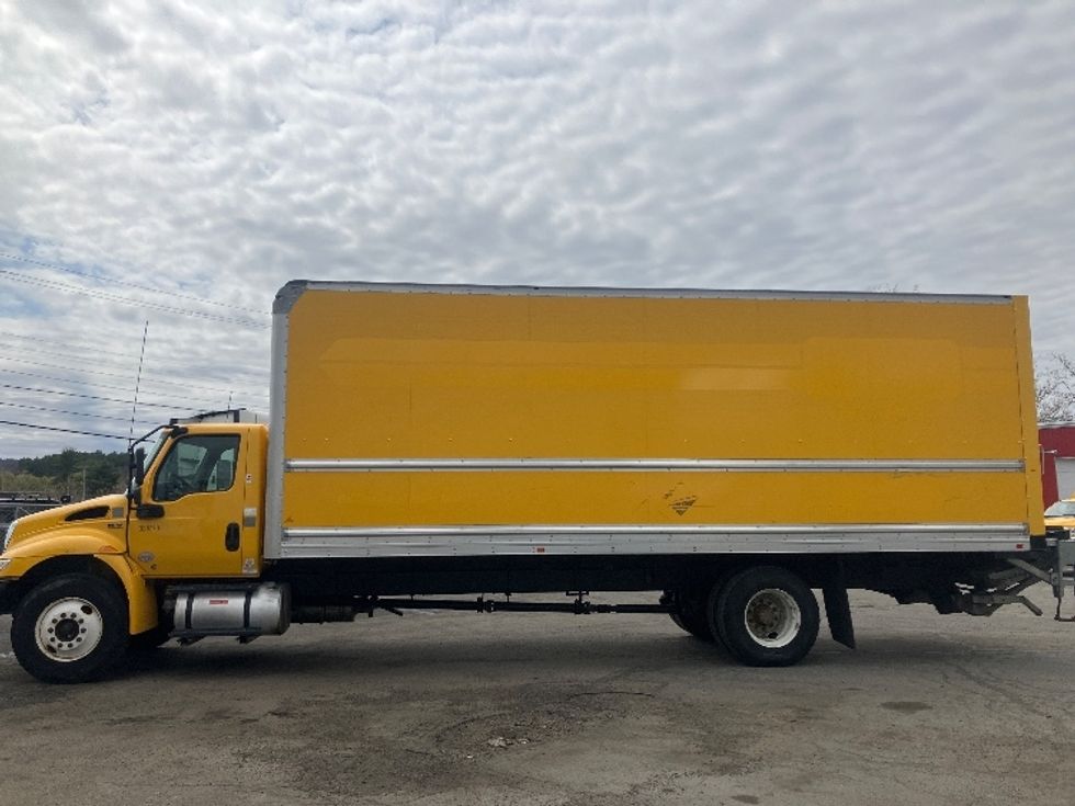 Medium Duty Box Truck-Light and Medium Duty Trucks-International-2020-MV607-Fitchburg-MA-161,709\n\t\tmiles-$ 37,000 - Image 4