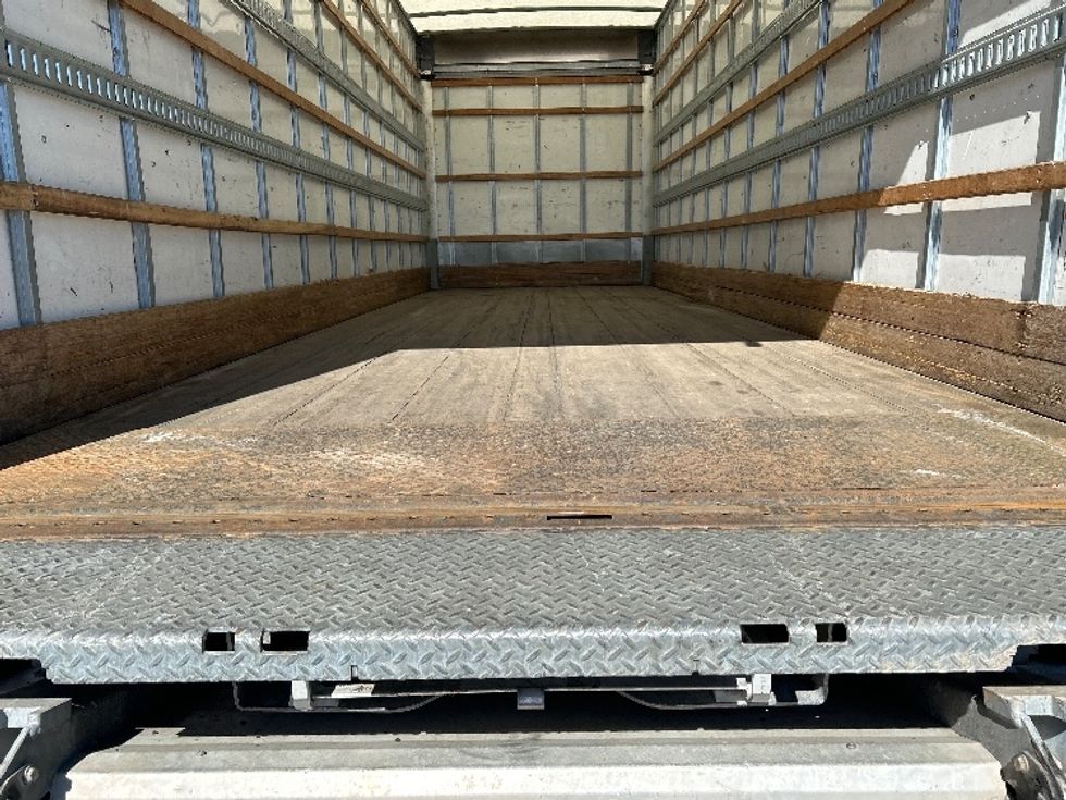 Medium Duty Box Truck-Light and Medium Duty Trucks-International-2020-MV607-Fitchburg-MA-210,650\n\t\tmiles-$ 36,000 - Image 10
