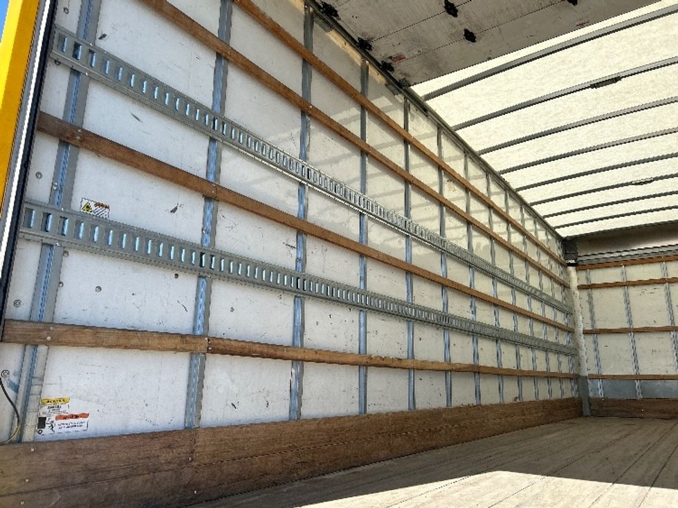 Medium Duty Box Truck-Light and Medium Duty Trucks-International-2020-MV607-Fitchburg-MA-210,650\n\t\tmiles-$ 36,000 - Image 11