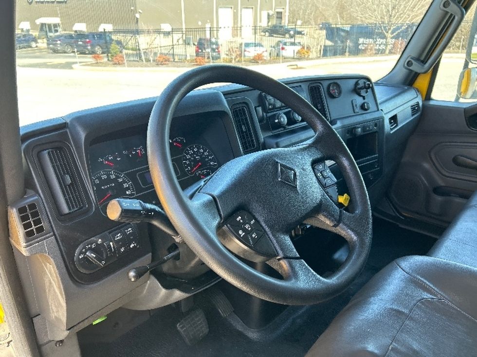 Medium Duty Box Truck-Light and Medium Duty Trucks-International-2020-MV607-Fitchburg-MA-210,650\n\t\tmiles-$ 36,000 - Image 17