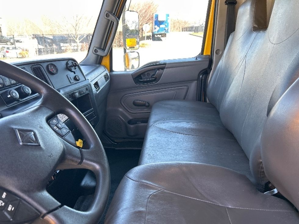 Medium Duty Box Truck-Light and Medium Duty Trucks-International-2020-MV607-Fitchburg-MA-210,650\n\t\tmiles-$ 36,000 - Image 19