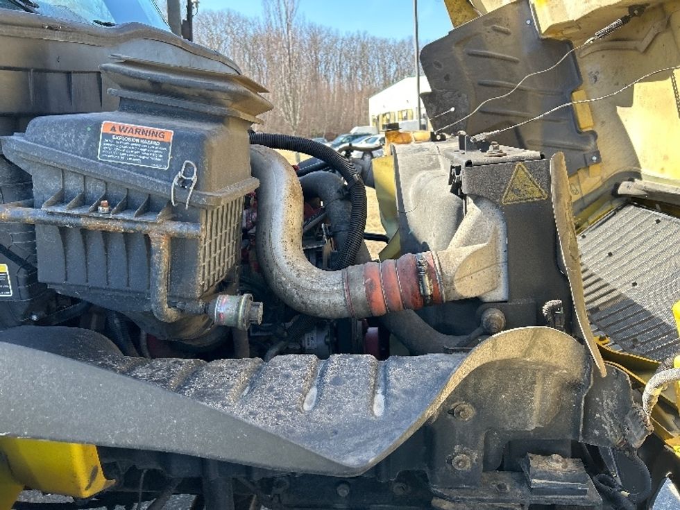 Medium Duty Box Truck-Light and Medium Duty Trucks-International-2020-MV607-Fitchburg-MA-210,650\n\t\tmiles-$ 36,000 - Image 23