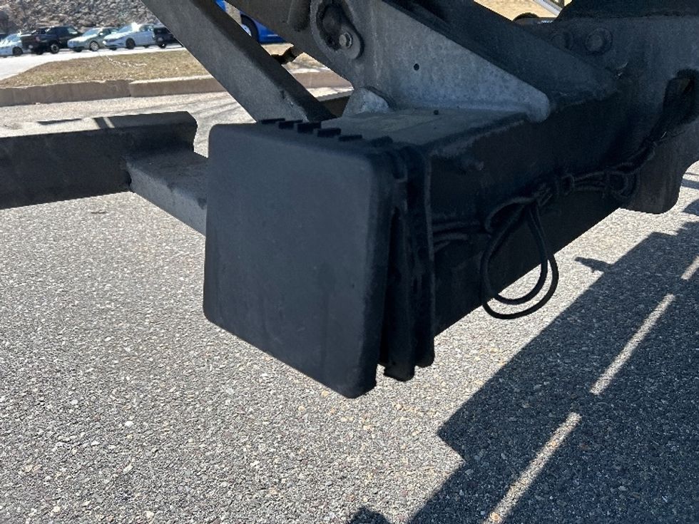 Medium Duty Box Truck-Light and Medium Duty Trucks-International-2020-MV607-Fitchburg-MA-210,650\n\t\tmiles-$ 36,000 - Image 25
