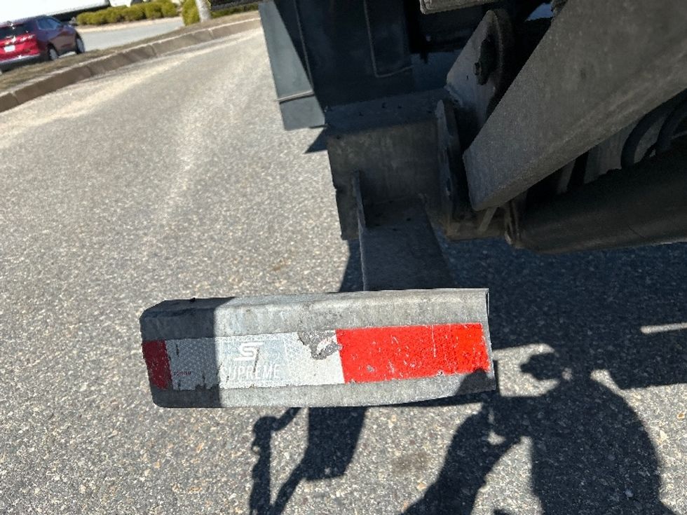 Medium Duty Box Truck-Light and Medium Duty Trucks-International-2020-MV607-Fitchburg-MA-210,650\n\t\tmiles-$ 36,000 - Image 26