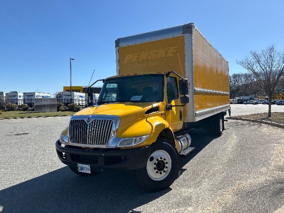 Medium Duty Box Truck-Light and Medium Duty Trucks-International-2020-MV607-Fitchburg-MA-210,650\n\t\tmiles-$ 36,000 - Image 3