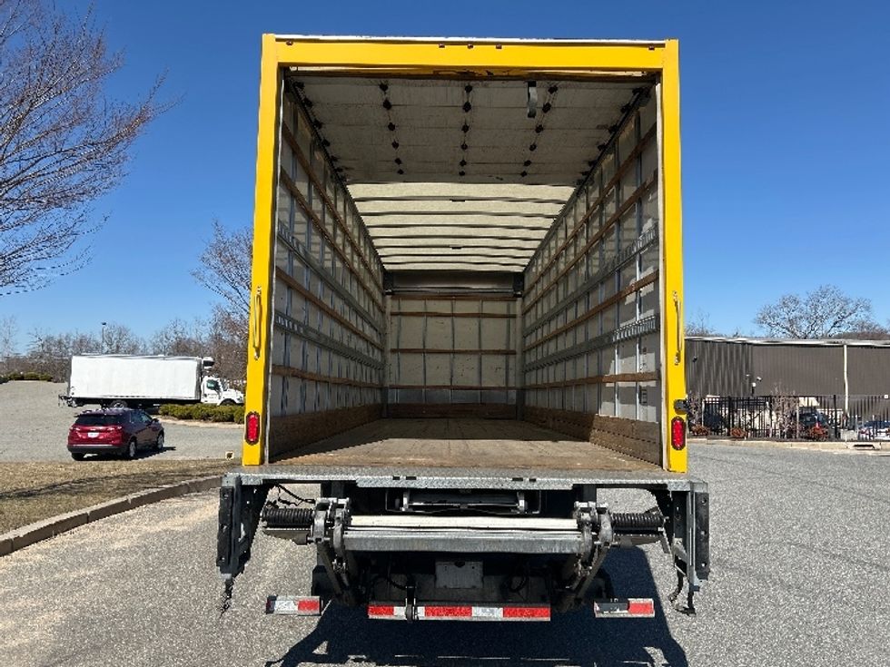 Medium Duty Box Truck-Light and Medium Duty Trucks-International-2020-MV607-Fitchburg-MA-210,650\n\t\tmiles-$ 36,000 - Image 8