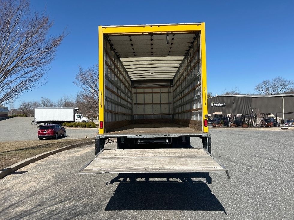 Medium Duty Box Truck-Light and Medium Duty Trucks-International-2020-MV607-Fitchburg-MA-210,650\n\t\tmiles-$ 36,000 - Image 9