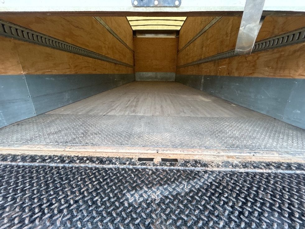 Medium Duty Box Truck-Light and Medium Duty Trucks-International-2020-MV607-Florence-SC-216,485\n\t\tmiles-$ 45,750 - Image 10