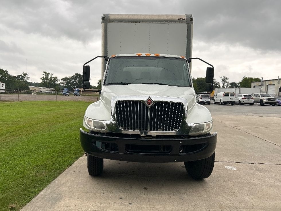 Medium Duty Box Truck-Light and Medium Duty Trucks-International-2020-MV607-Florence-SC-216,485\n\t\tmiles-$ 45,750 - Image 2