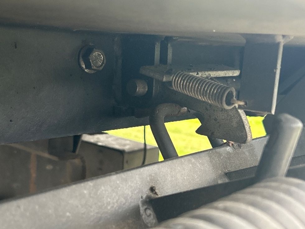 Medium Duty Box Truck-Light and Medium Duty Trucks-International-2020-MV607-Florence-SC-216,485\n\t\tmiles-$ 45,750 - Image 25