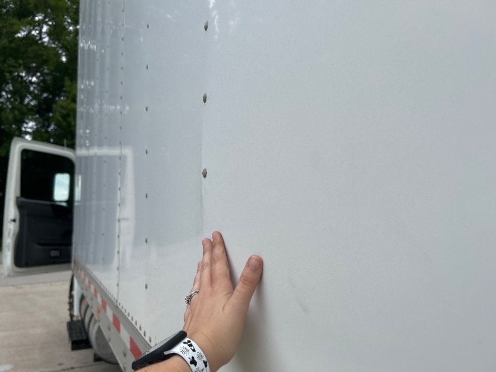 Medium Duty Box Truck-Light and Medium Duty Trucks-International-2020-MV607-Florence-SC-216,485\n\t\tmiles-$ 45,750 - Image 28