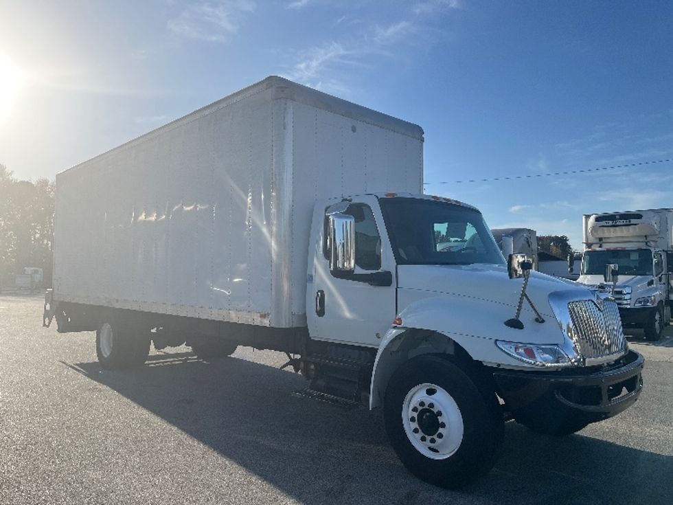 Medium Duty Box Truck-Light and Medium Duty Trucks-International-2020-MV607-Florence-SC-335,926\n\t\tmiles-$ 22,250 - Image 1