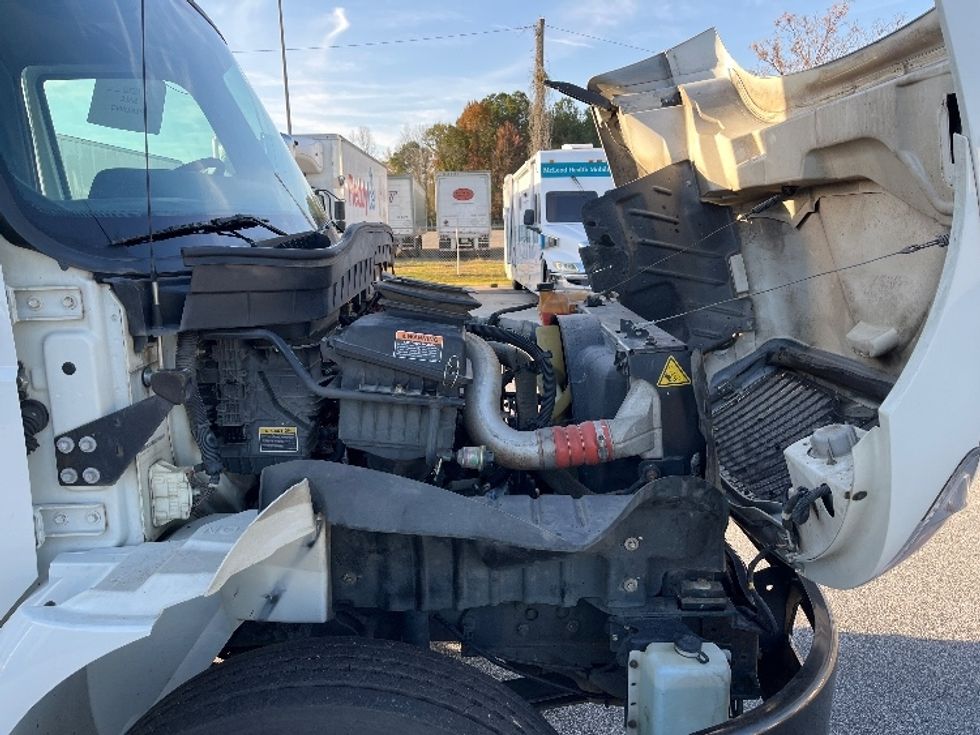 Medium Duty Box Truck-Light and Medium Duty Trucks-International-2020-MV607-Florence-SC-335,926\n\t\tmiles-$ 22,250 - Image 23