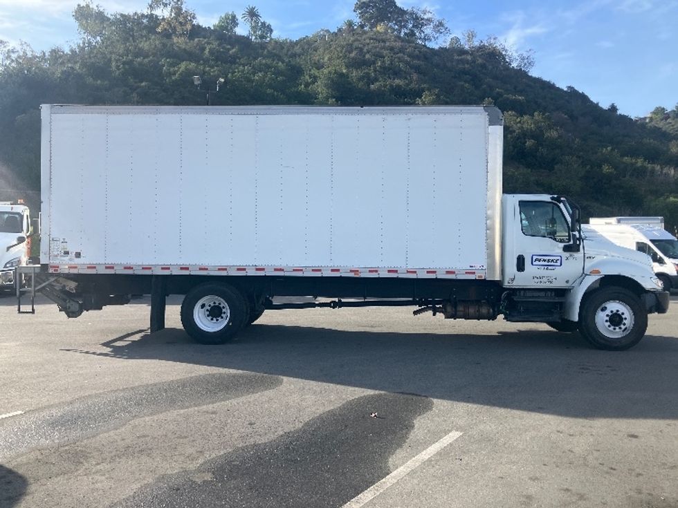 Medium Duty Box Truck-Light and Medium Duty Trucks-International-2020-MV607-Fontana-CA-107,852\n\t\tmiles-$ 62,750 - Image 15