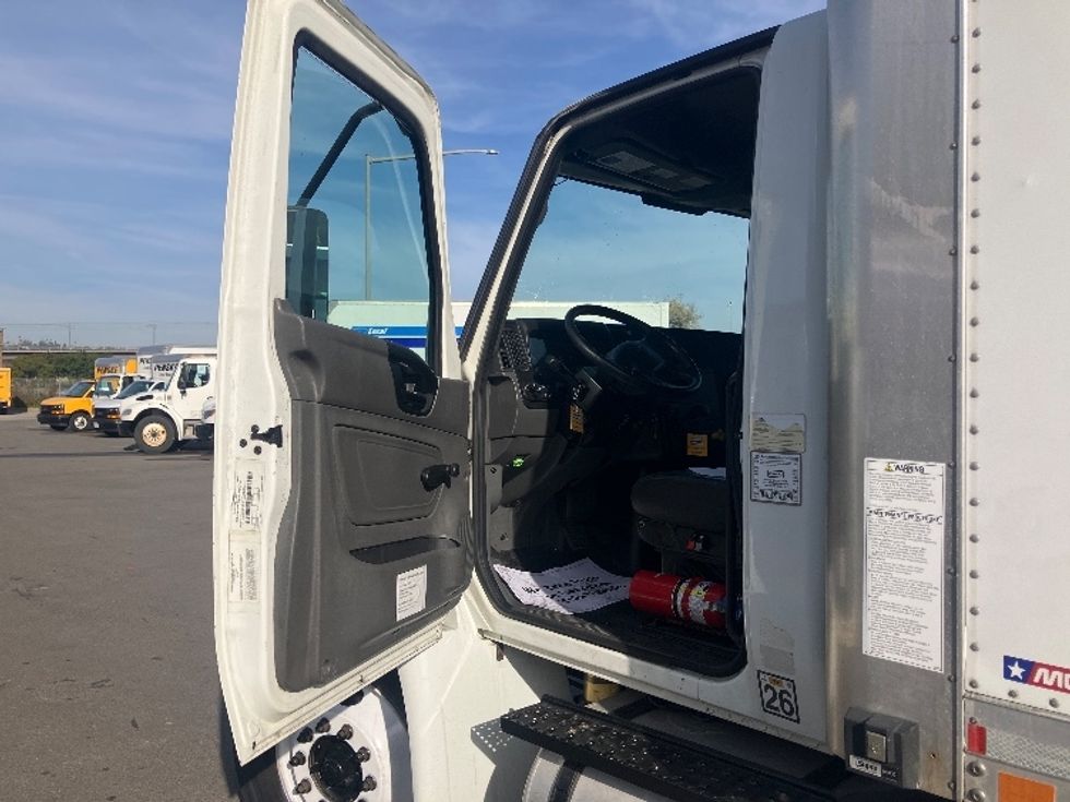 Medium Duty Box Truck-Light and Medium Duty Trucks-International-2020-MV607-Fontana-CA-107,852\n\t\tmiles-$ 62,750 - Image 16