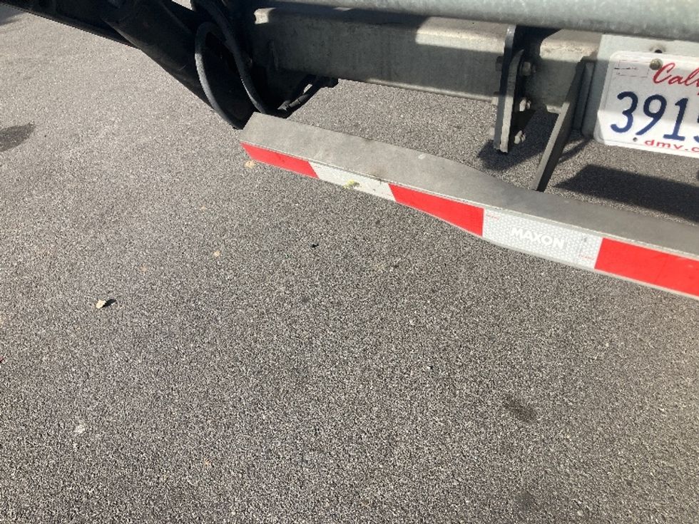 Medium Duty Box Truck-Light and Medium Duty Trucks-International-2020-MV607-Fontana-CA-107,852\n\t\tmiles-$ 62,750 - Image 25