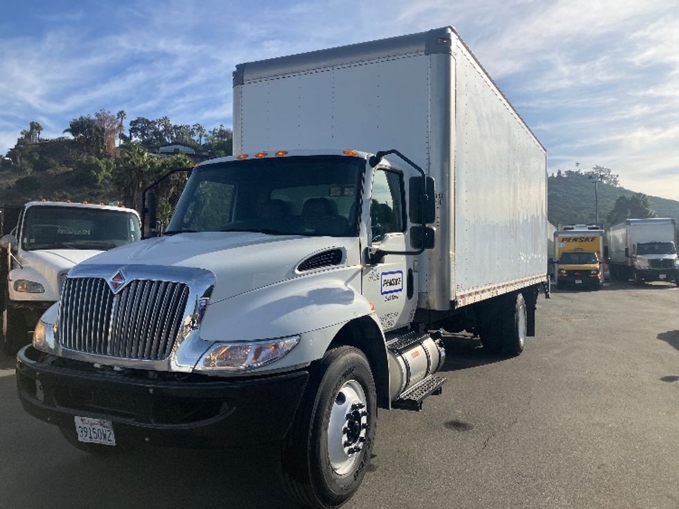 Medium Duty Box Truck-Light and Medium Duty Trucks-International-2020-MV607-Fontana-CA-107,852\n\t\tmiles-$ 62,750 - Image 3