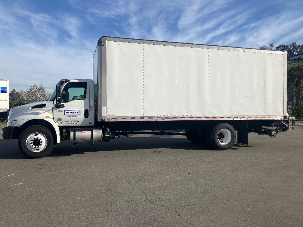 Medium Duty Box Truck-Light and Medium Duty Trucks-International-2020-MV607-Fontana-CA-107,852\n\t\tmiles-$ 62,750 - Image 4