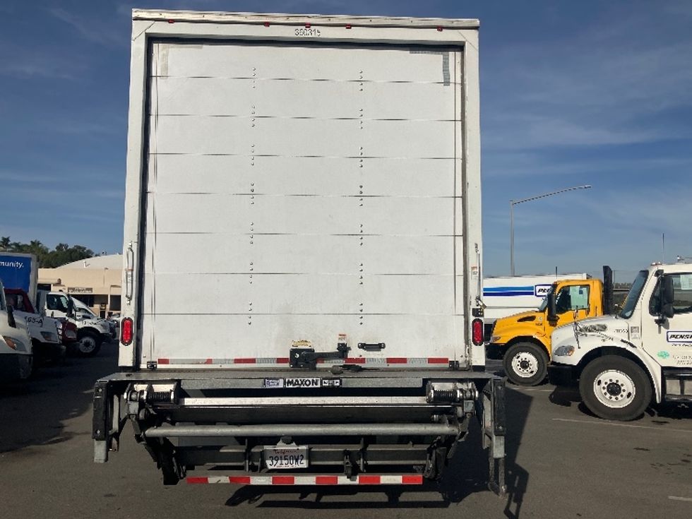 Medium Duty Box Truck-Light and Medium Duty Trucks-International-2020-MV607-Fontana-CA-107,852\n\t\tmiles-$ 62,750 - Image 7