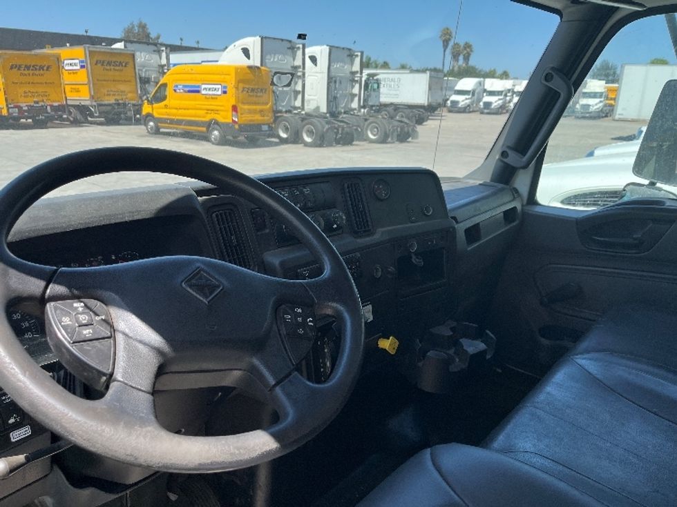 Medium Duty Box Truck-Light and Medium Duty Trucks-International-2020-MV607-Fontana-CA-152,439\n\t\tmiles-$ 51,250 - Image 16