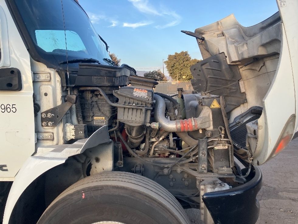 Medium Duty Box Truck-Light and Medium Duty Trucks-International-2020-MV607-Fontana-CA-152,439\n\t\tmiles-$ 51,250 - Image 21